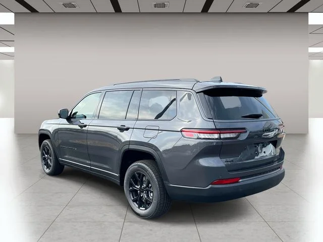 New 2026 Baltic Gray Metallic Clear-Coat Exterior Paint Jeep Altitude image 6