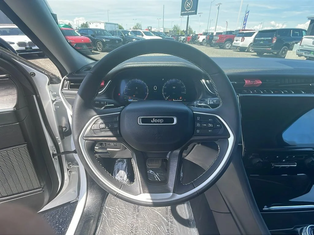 Used 2023 Bright White Jeep Limited image 16