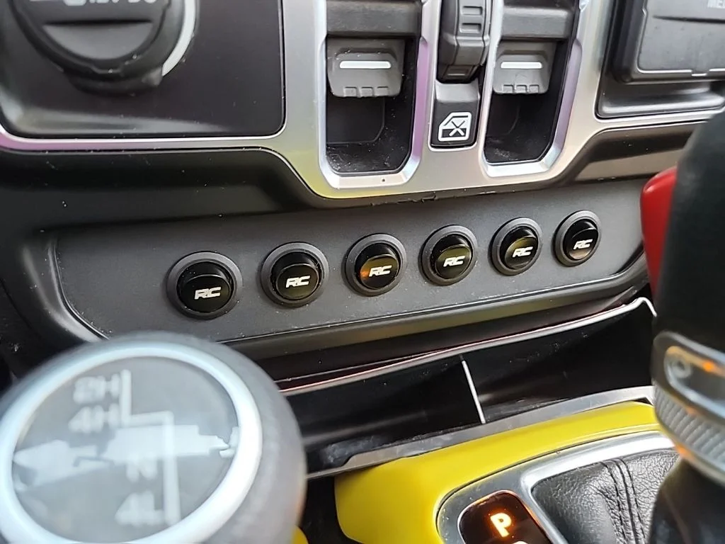 Used 2020  Jeep Unlimited Sport S image 27