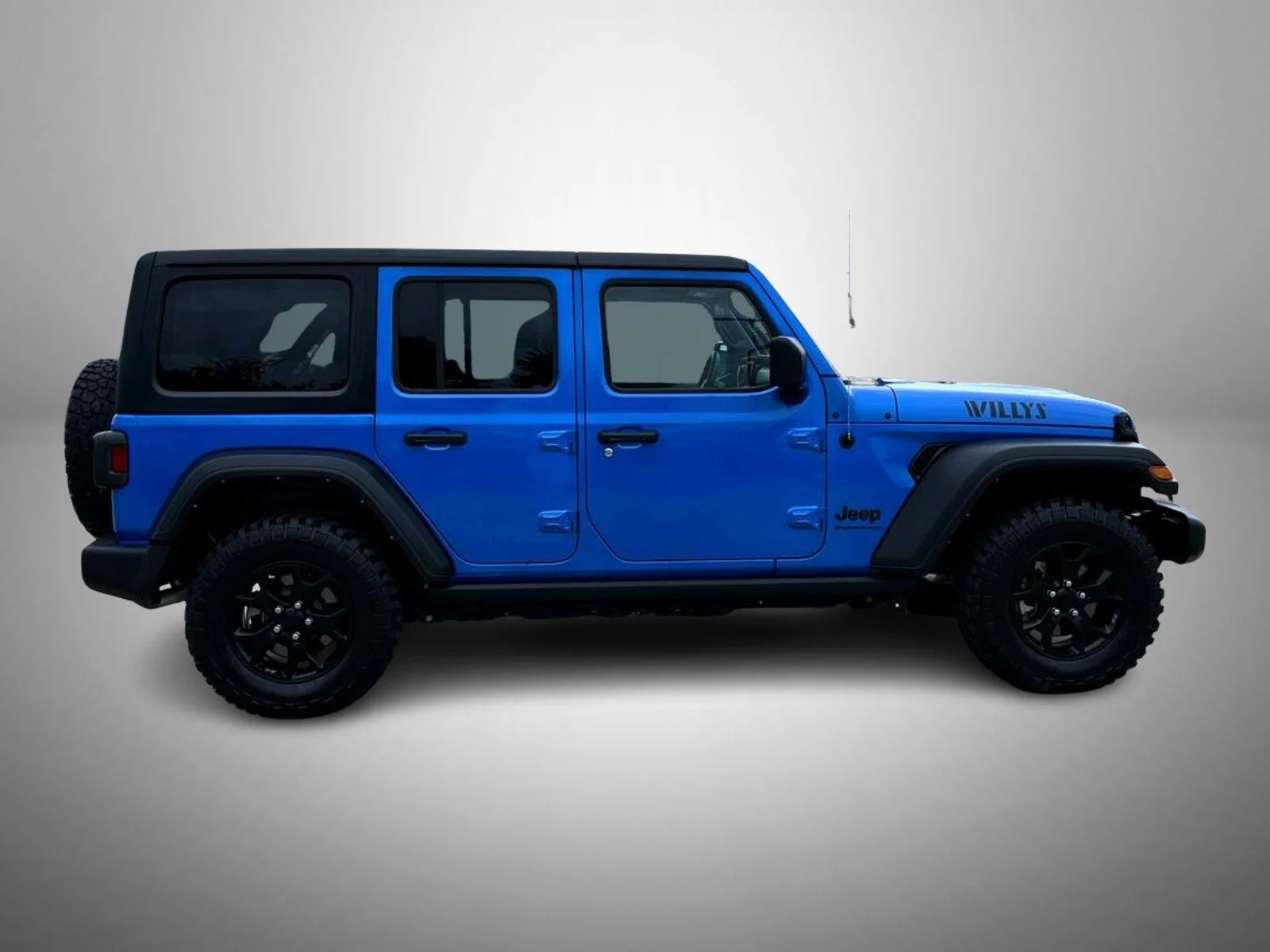 Used 2023 Blue Jeep Willys image 4