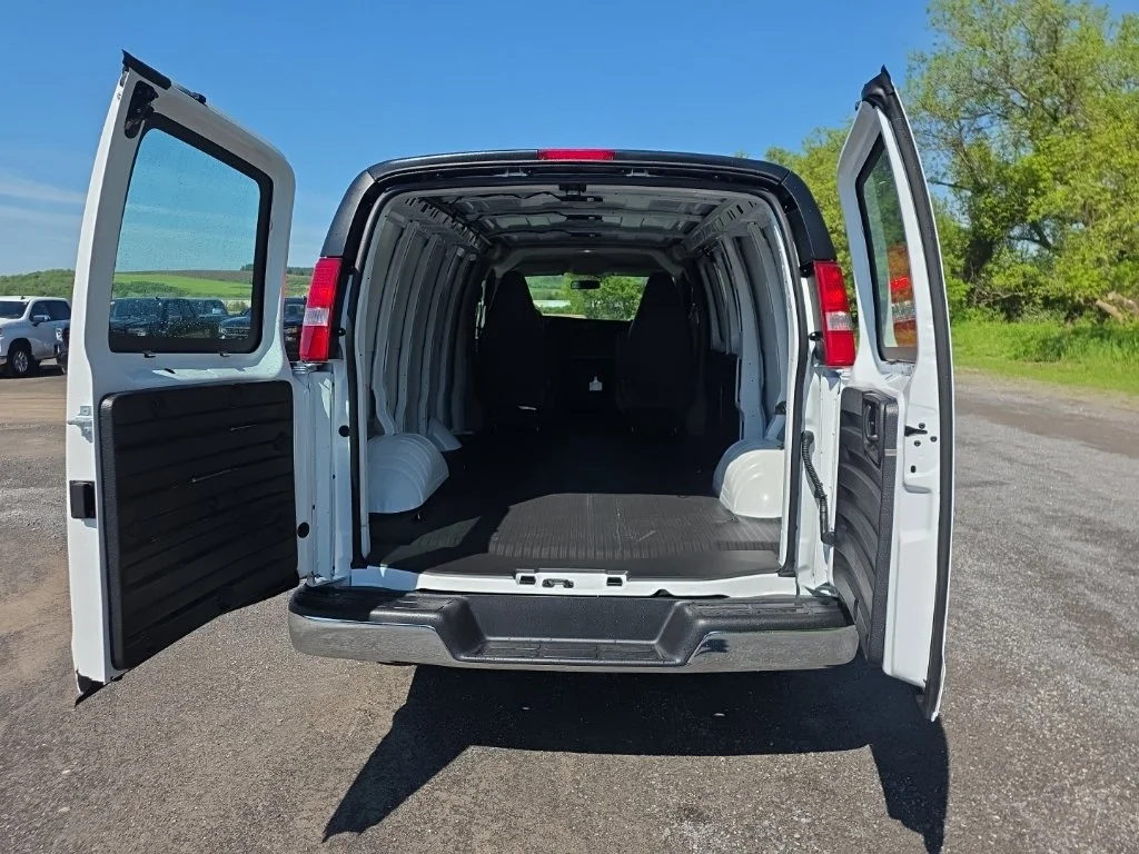 2026 GMC Savana Cargo Work Van - Photo 9