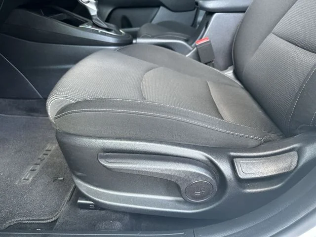 Used 2021 White Kia LXS image 13