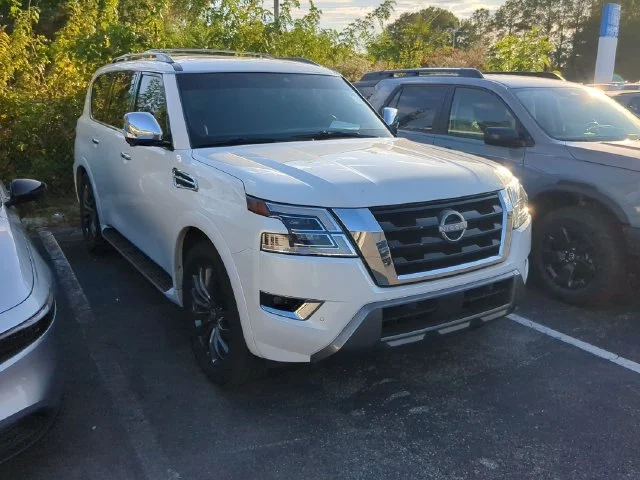 Used 2023 Aspen White Nissan Platinum image 3
