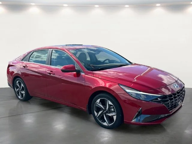 Used 2023 Red Hyundai Limited image 2