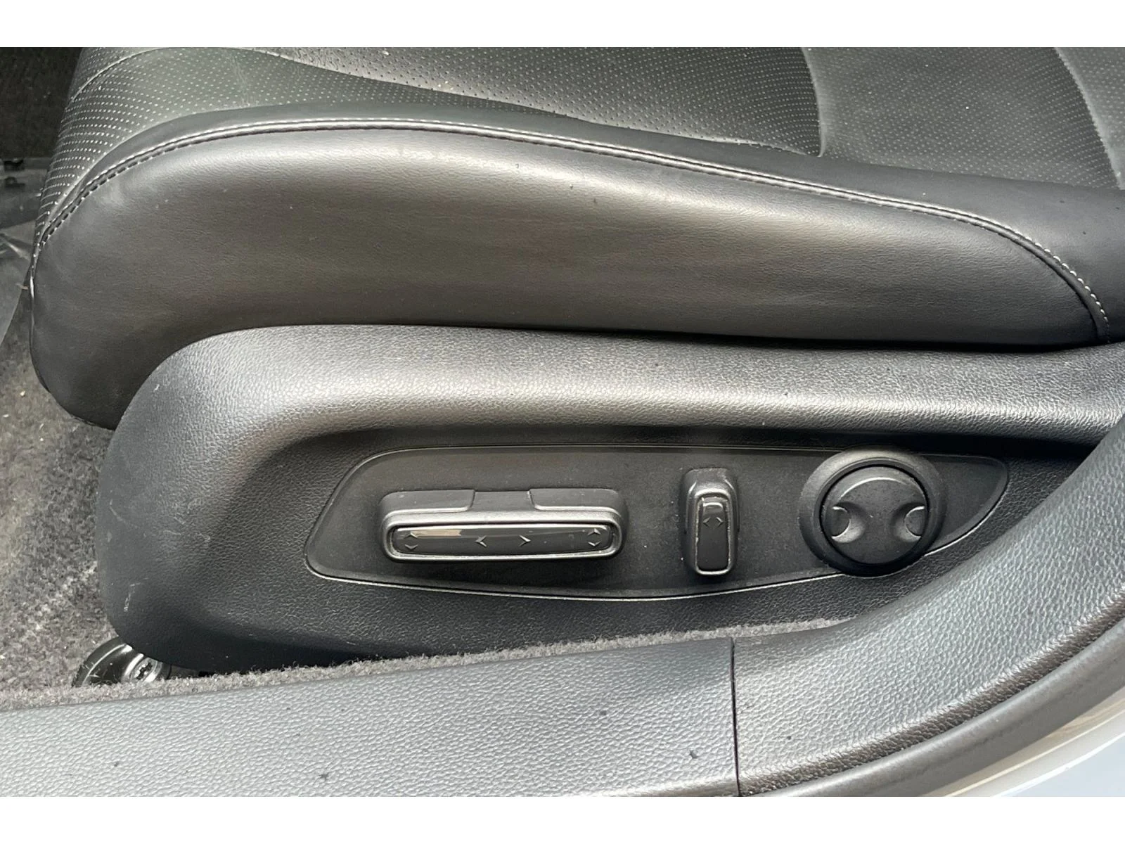 Used 2024 Urban Gray Pearl Honda Sport-L image 13