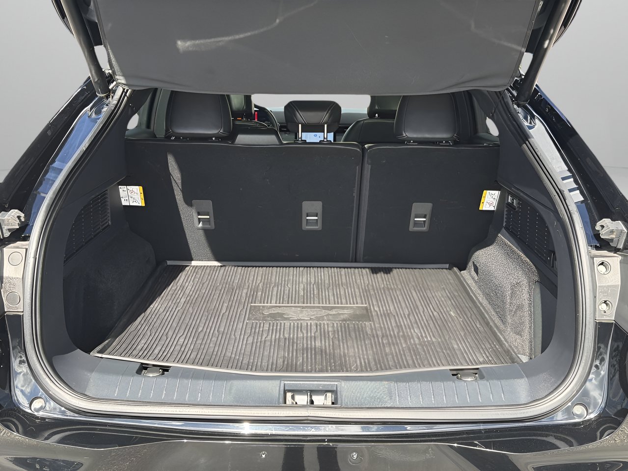 Used 2023 Shadow Black Ford Premium image 8