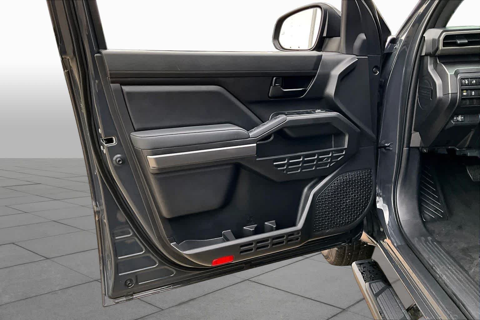 Used 2025 Underground Toyota SR5 image 20