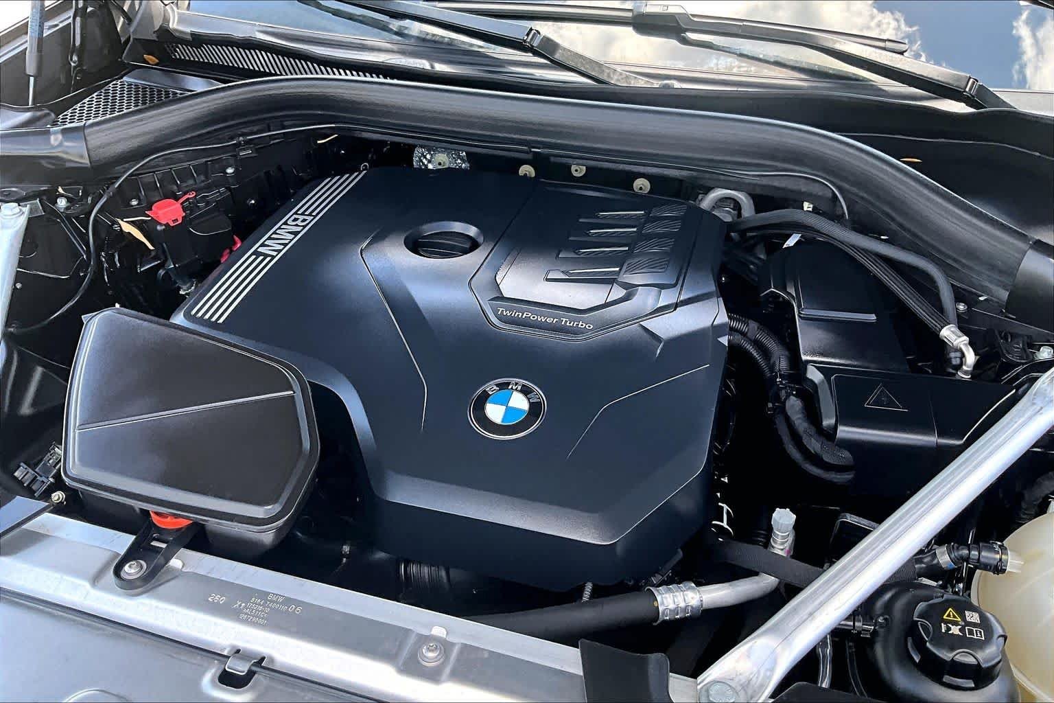Used 2024 Black Sapphire Metallic BMW xDrive30i image 31