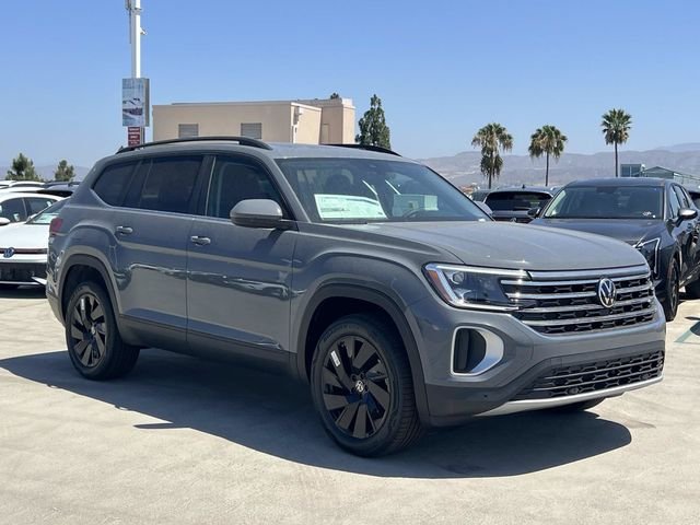 New 2026 Gray Volkswagen SE w/Technology image 31