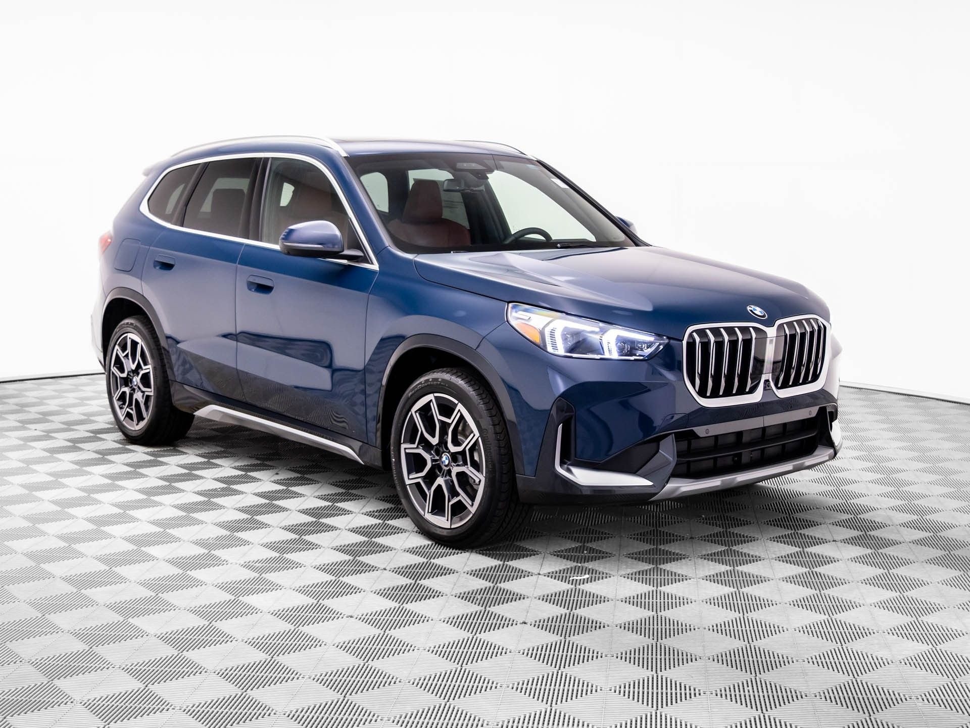 New 2026 Night Dusk Blue Metallic BMW xDrive28i image 9