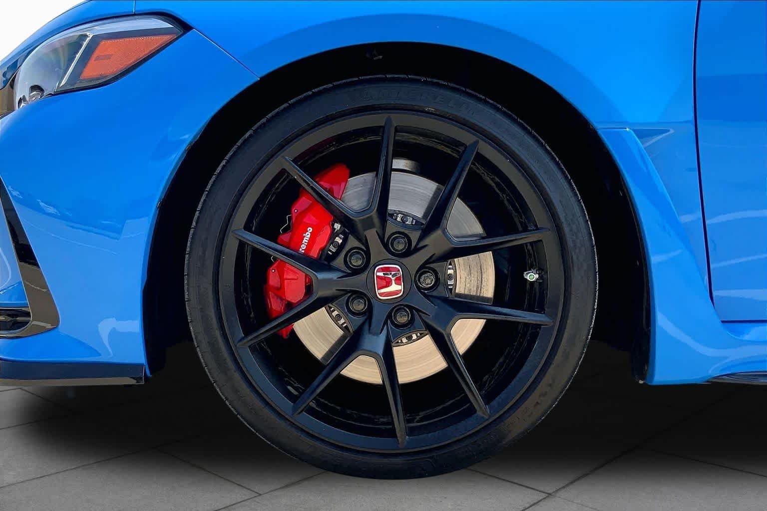 Used 2024 Boost Blue Pearl Honda  image 10