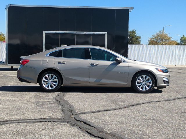 Used 2023 MINERAL GRAY METALLIC Chevrolet LT image 9