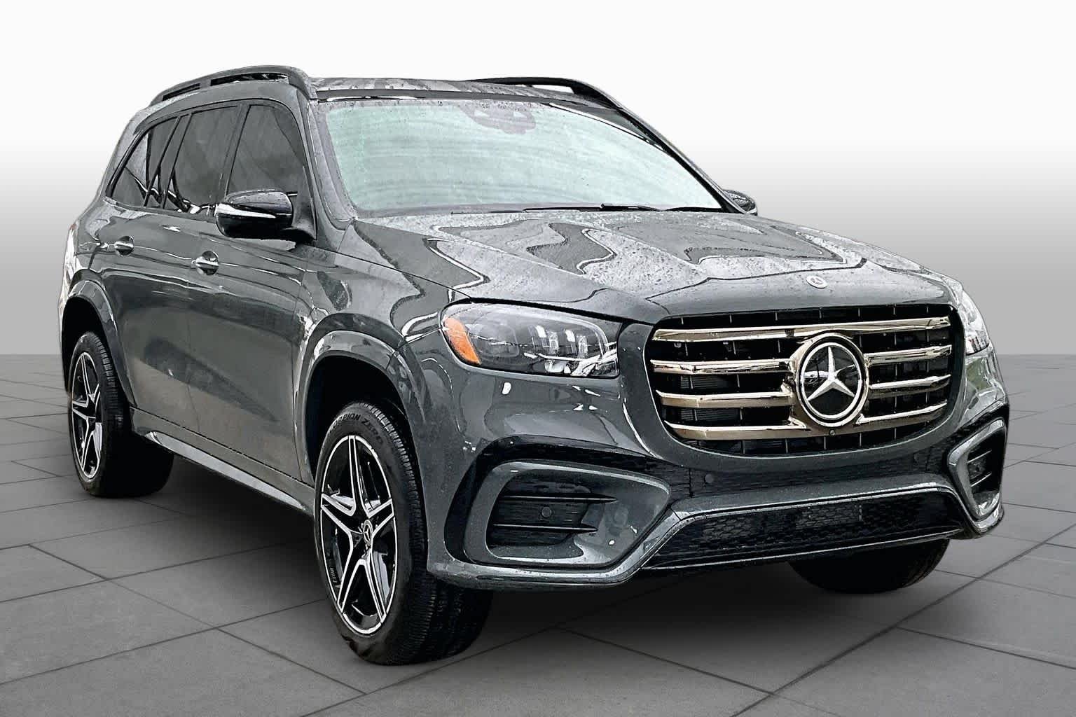 Used 2026 MANUFAKTUR Signature Silicon Grey Mercedes-Benz GLS 450 image 3
