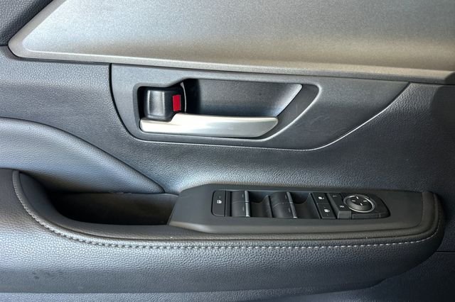 2025 Toyota Grand Highlander XLE - Photo 14