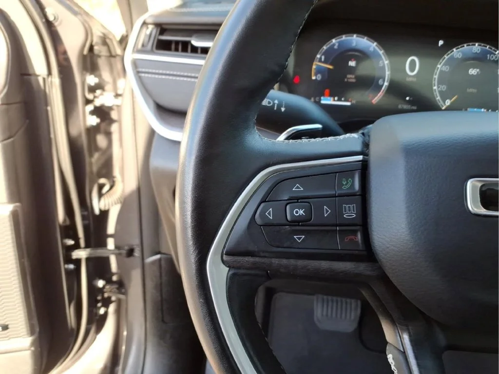 Used 2021 Gray Jeep Limited image 26