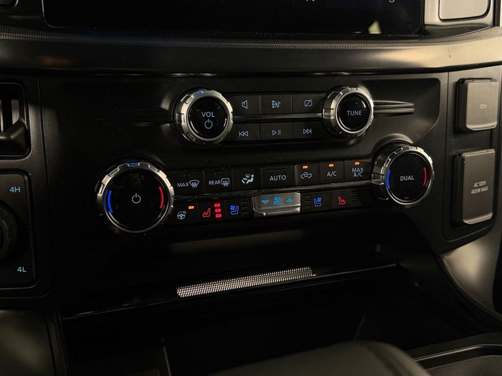 Used 2024 Agate Black Metallic Ford Lariat image 20