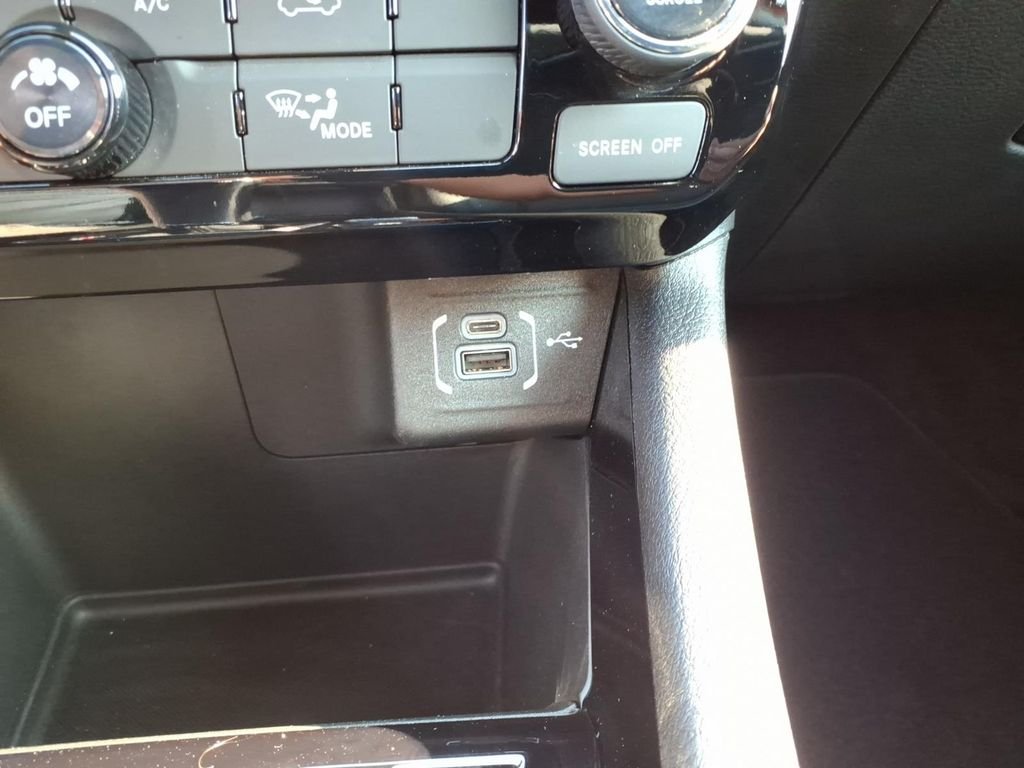 New 2026 Joose (DISC) Jeep Latitude image 18
