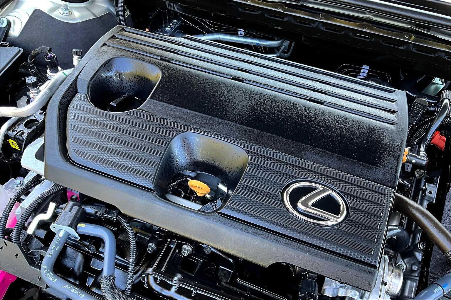 Certified Used 2022 MOONBEAM BEIGE MET. Lexus  image 31
