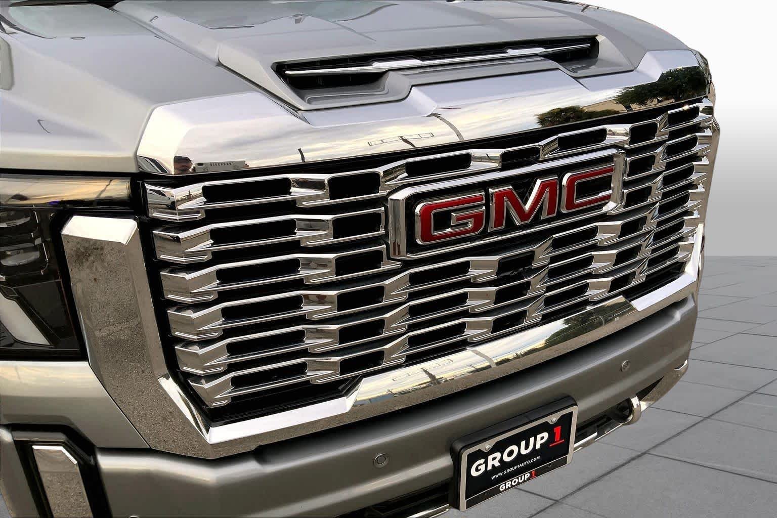 Used 2024 Sterling Metallic GMC Denali image 30