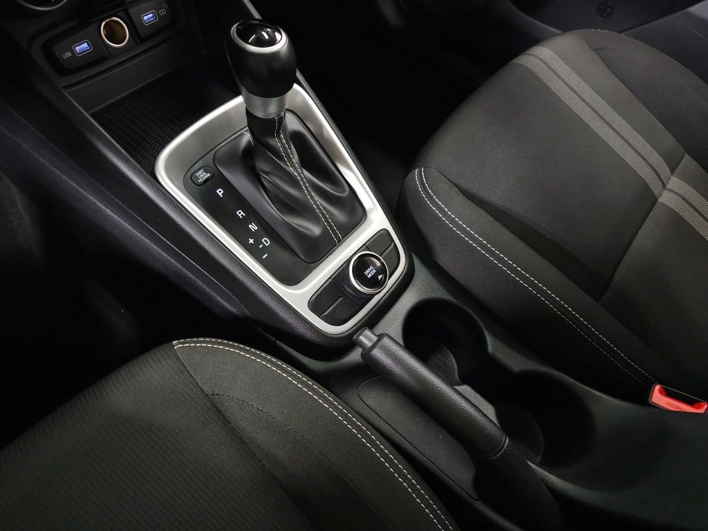 Certified Used 2022 Black Noir Pearl Hyundai SEL image 27