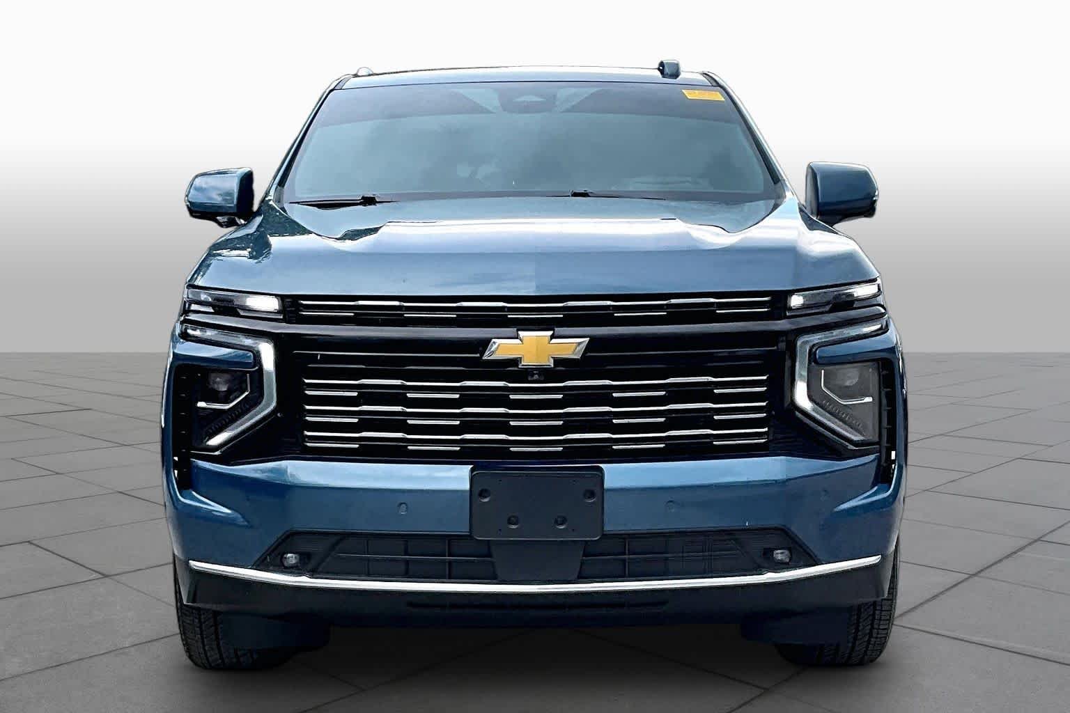 Used 2025 Lakeshore Blue Metallic Chevrolet High Country image 4