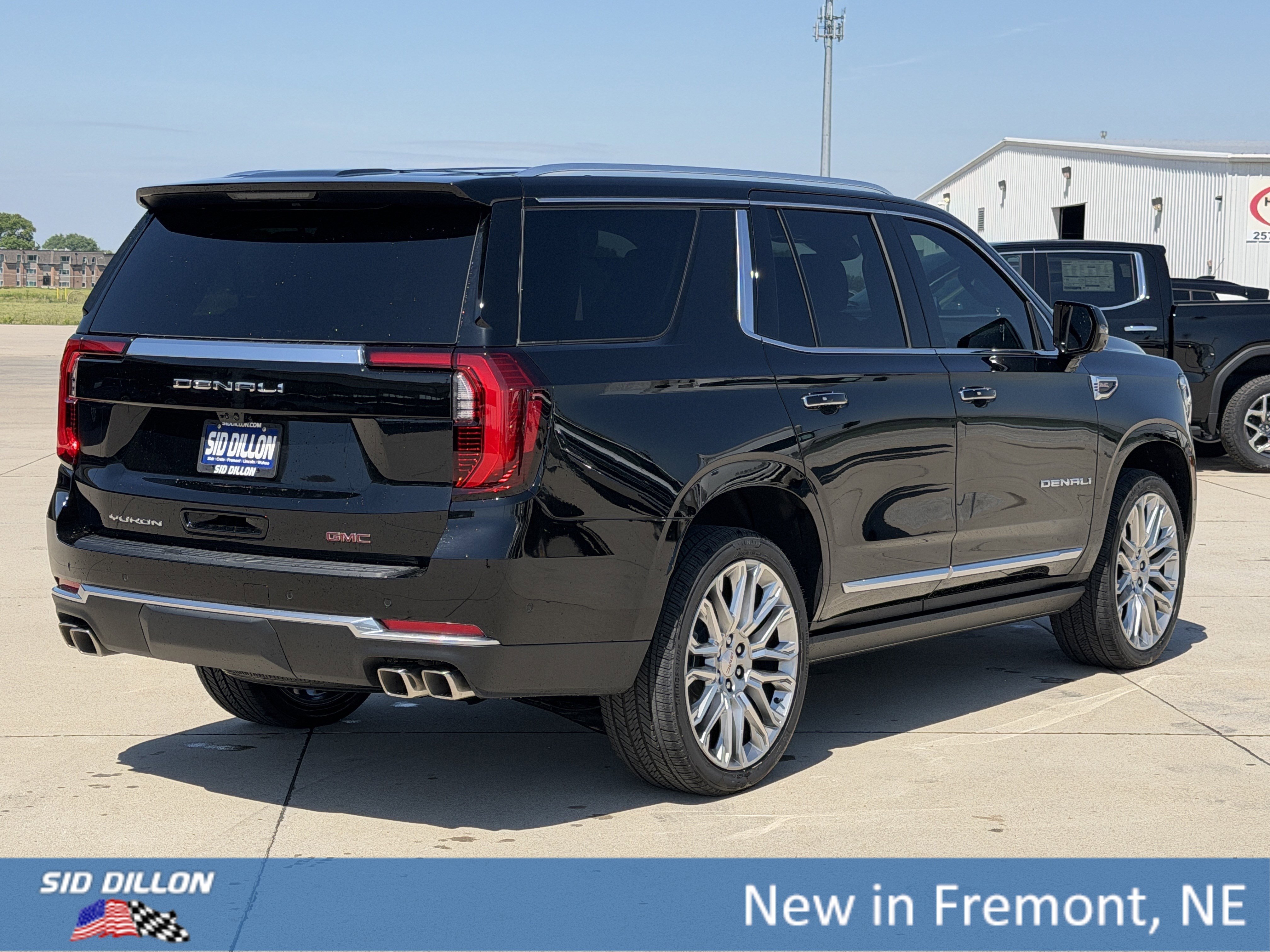 2026 GMC Yukon Denali - Photo 4