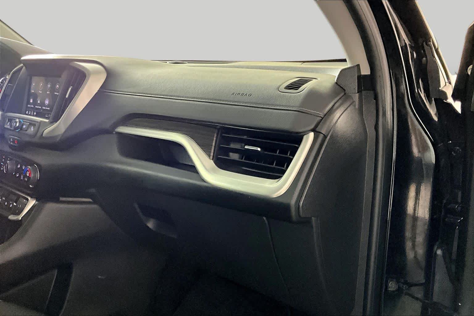 Used 2024 Ebony Twilight Metallic GMC SLE image 17