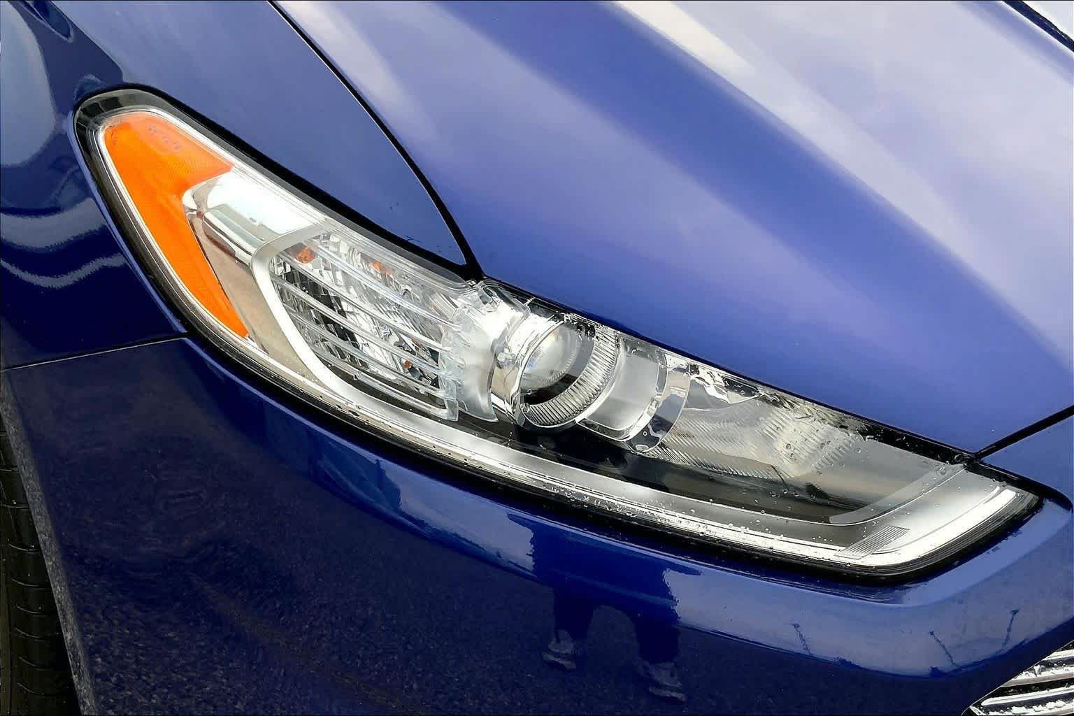 Used 2013 Deep Impact Blue Ford SE image 27