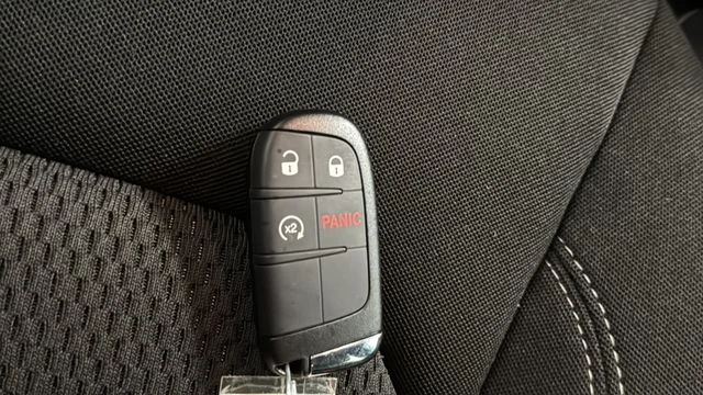Used 2023 Alpine White Jeep Altitude image 20
