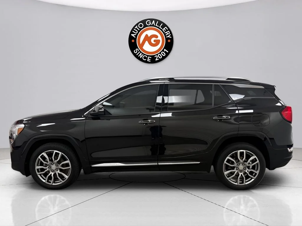 Used 2022 Black GMC Denali image 6