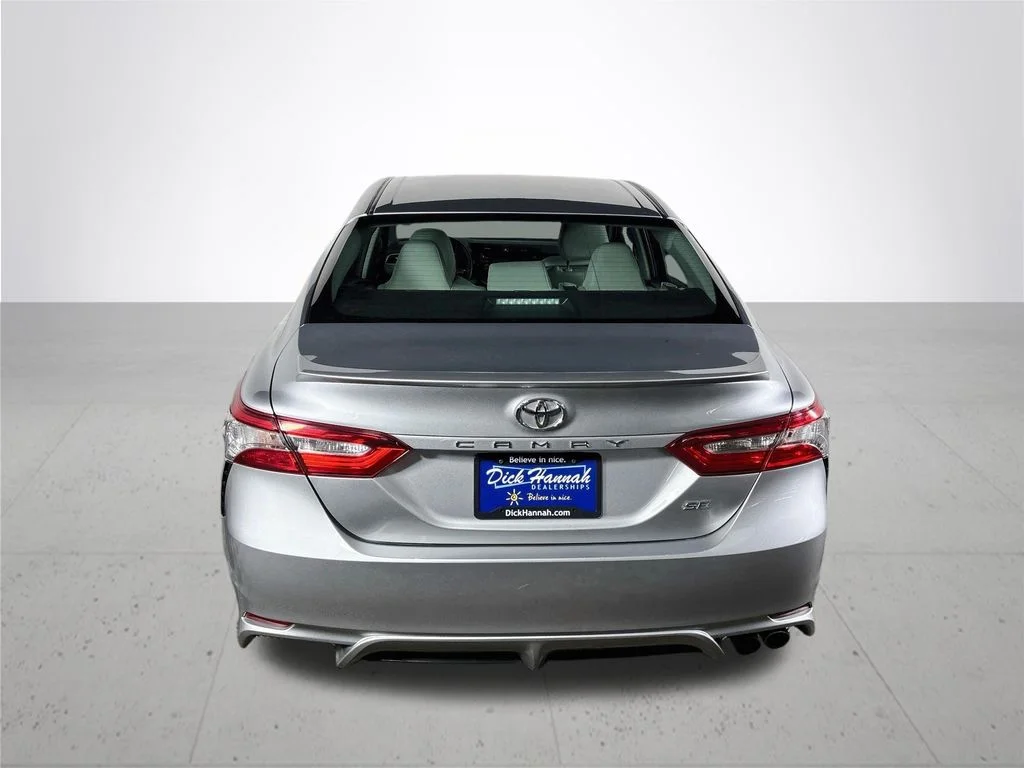 Used 2018 Silver Toyota SE image 7
