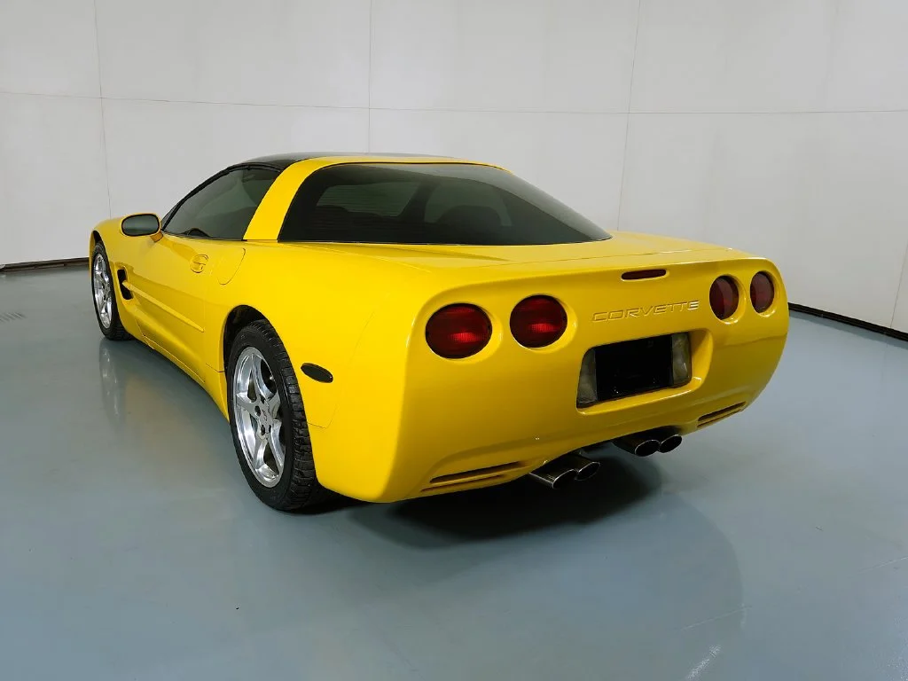 Used 2001 Yellow Chevrolet Base image 4