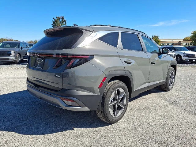 New 2026 Gray Hyundai SEL Premium image 4