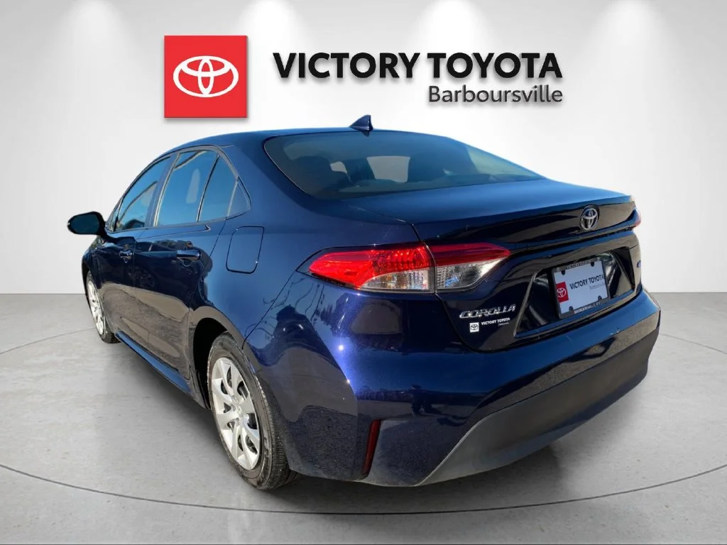 Used 2025  Toyota LE image 3