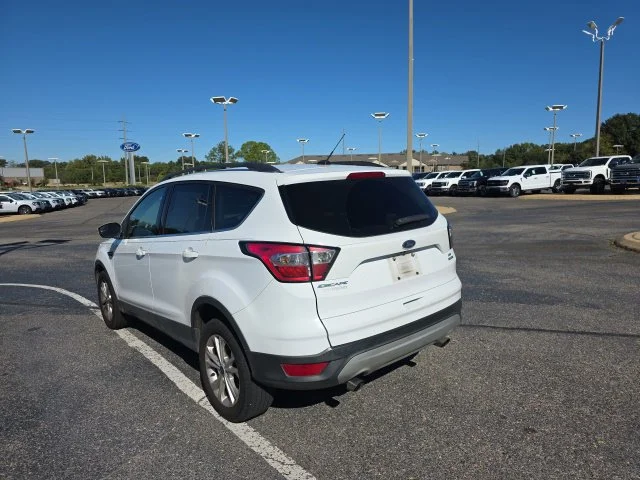 Used 2018 White Ford SE image 5