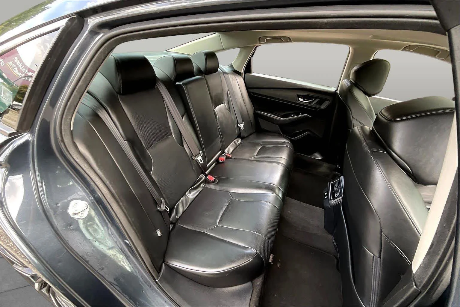 Used 2025 Meteorite Gray Metallic Honda Touring image 20