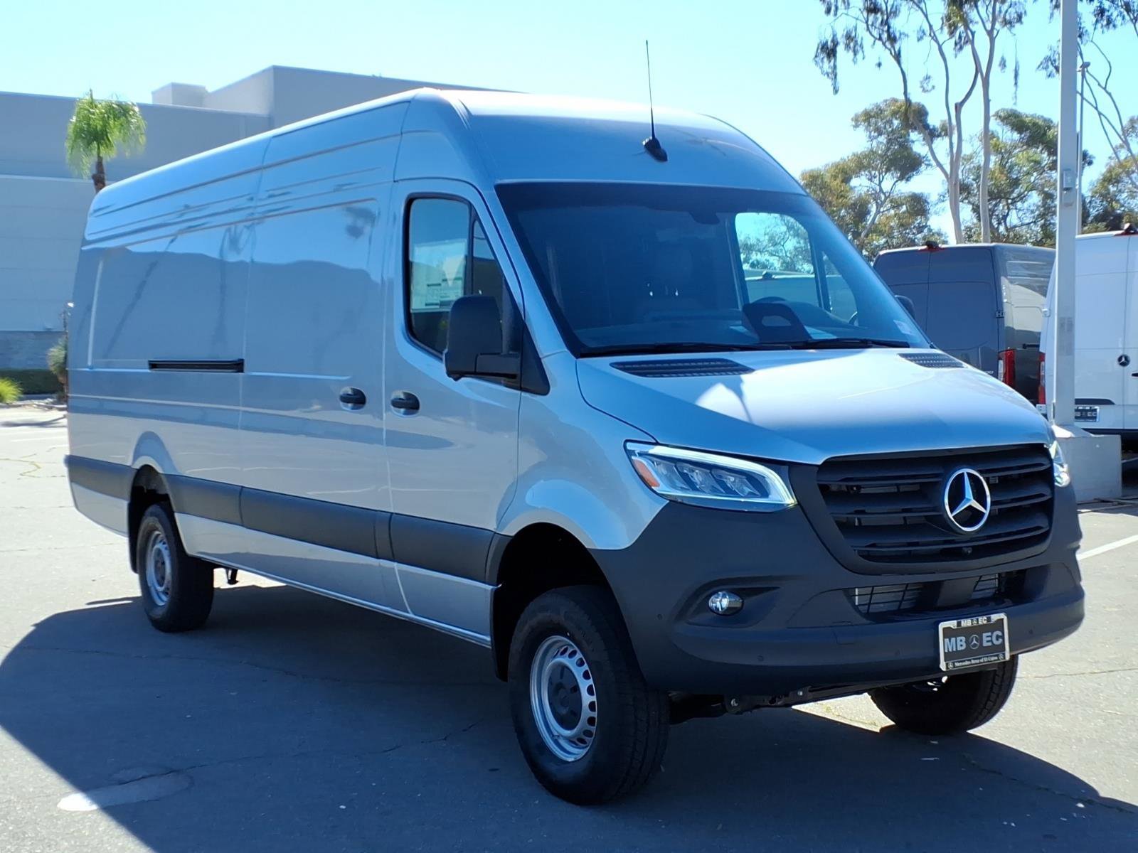 New 2026 Hightech Silver Mercedes-Benz Cargo 170 WB image 18