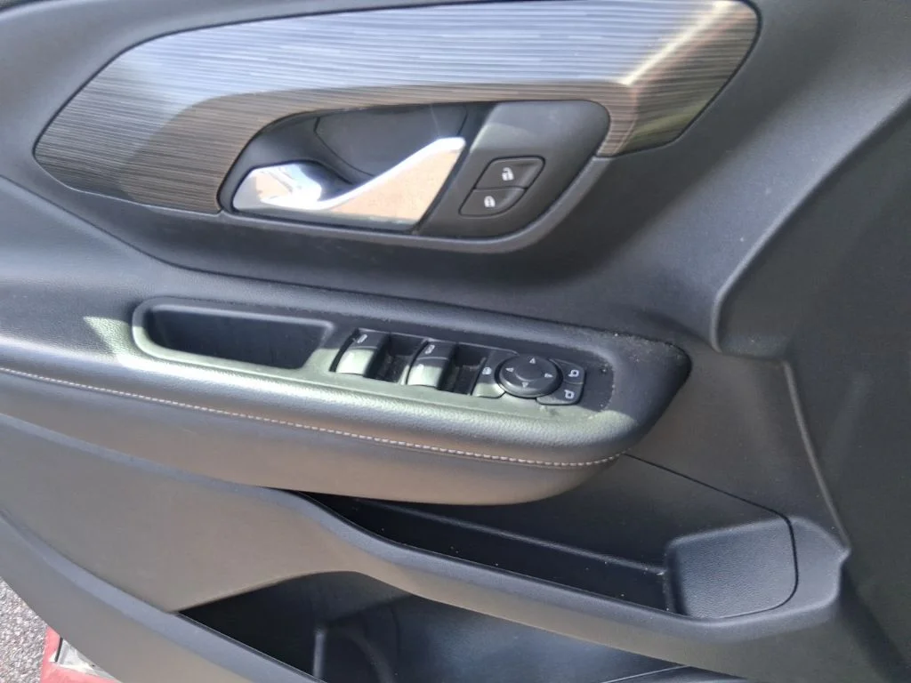 Used 2023 Silver GMC SLE image 13