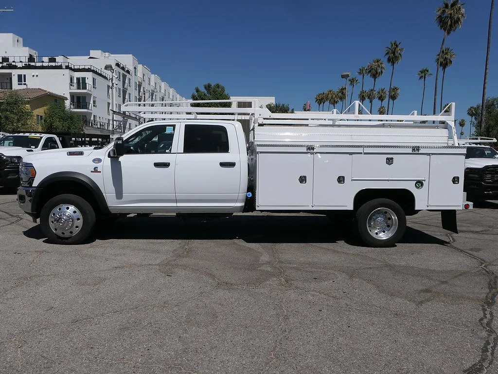 New 2024 Bright White Clearcoat RAM Tradesman/SLT image 5