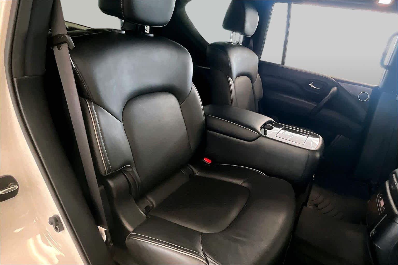 Used 2020 Moonstone White INFINITI LUXE image 19