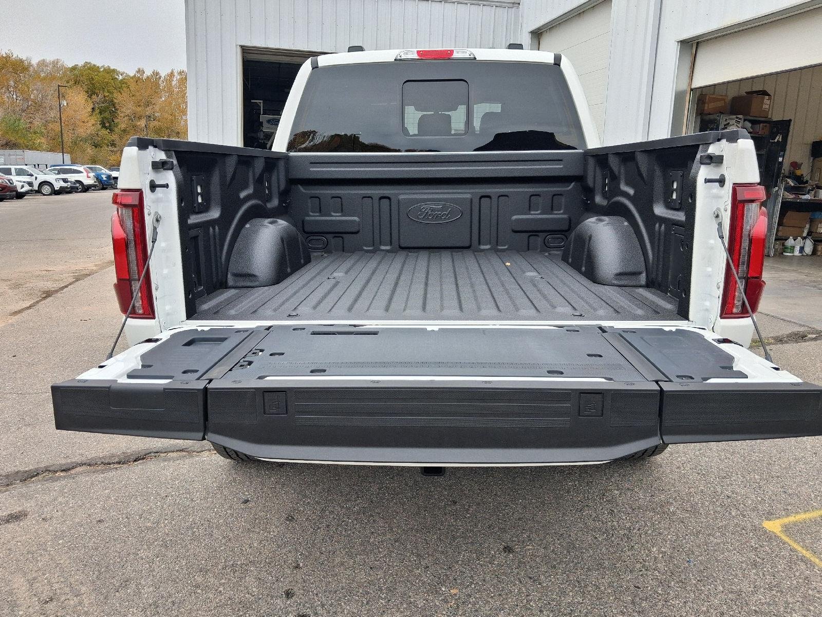 New 2026 Star White Metallic Tri-Coat Ford King Ranch® image 4