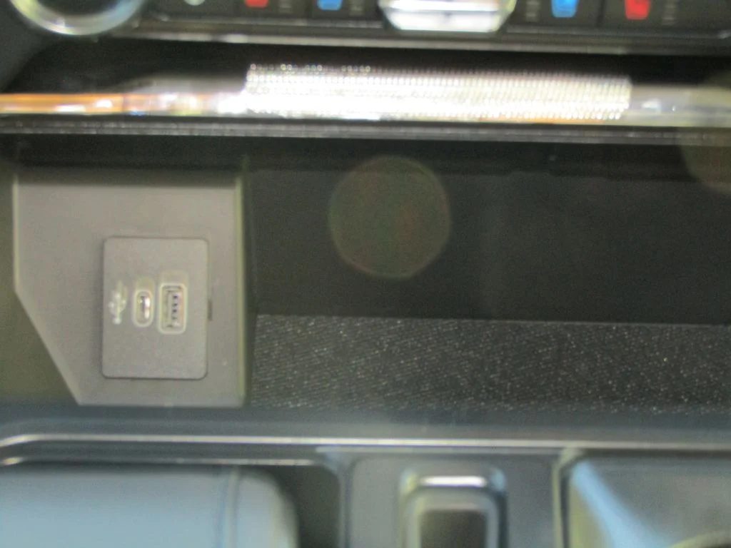 New 2026 Agate Black Metallic Ford Lariat® image 34