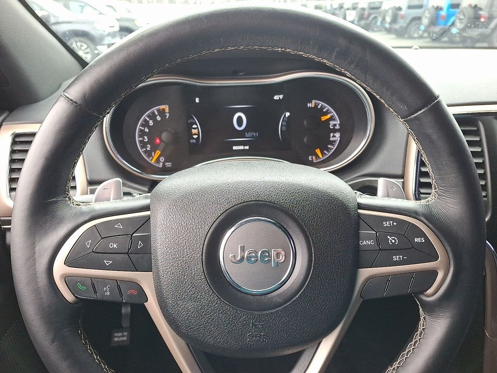 Used 2017 Diamond Black Crystal Pearlcoat Jeep Limited image 21