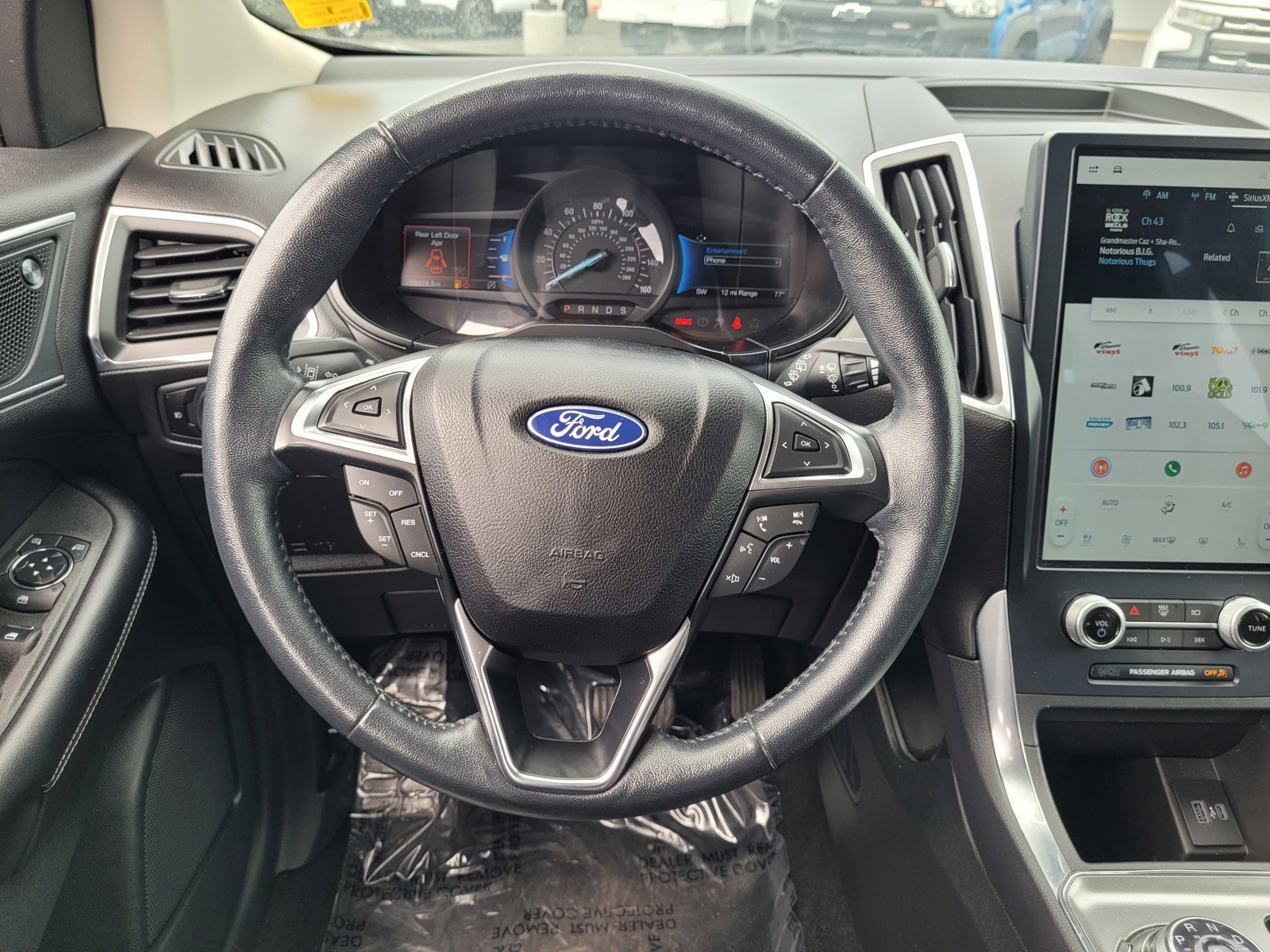 2023 Ford Edge Titanium - Photo 16