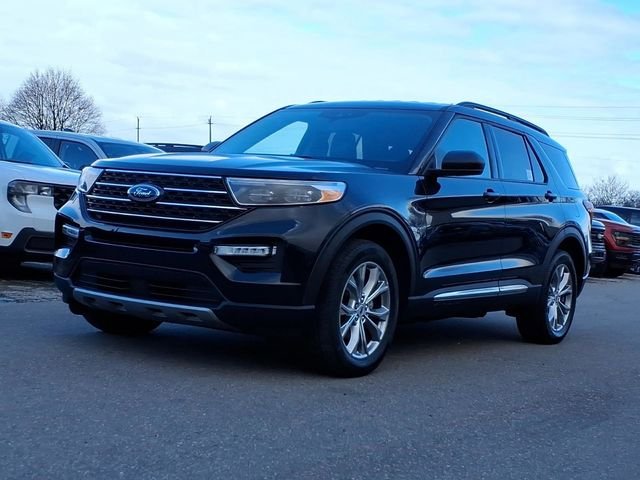 2023 Ford Explorer XLT 4WD's photo