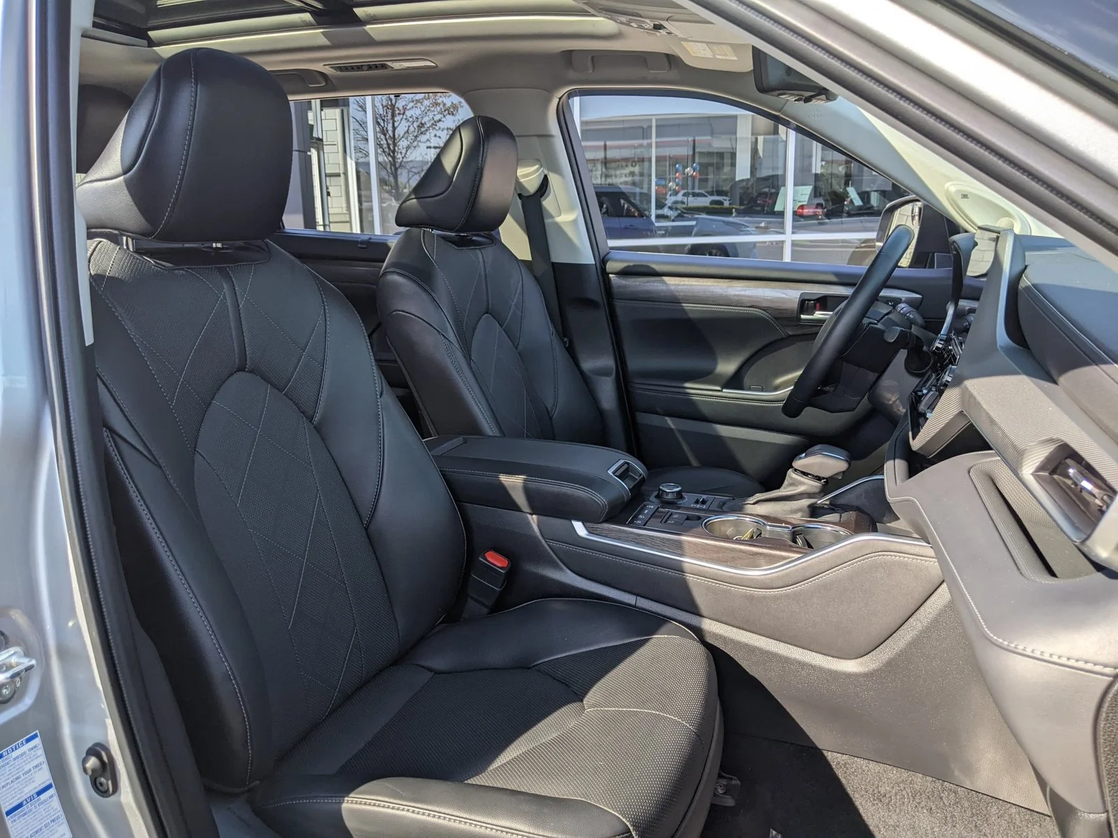 Used 2022 Celestial Silver Metallic Toyota Platinum image 21