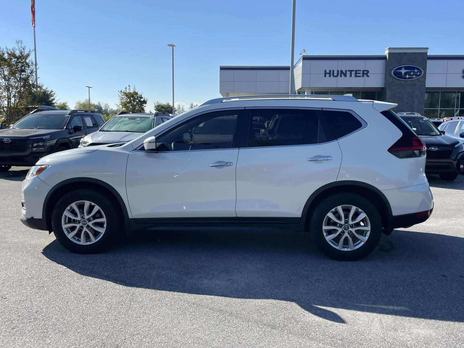 Used 2020 Pearl White Tricoat Nissan SV image 25