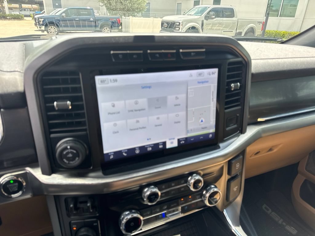 Used 2023 Black Metallic Ford LARIAT image 8