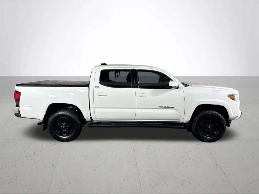 Used 2020 White Toyota SR5 image 5