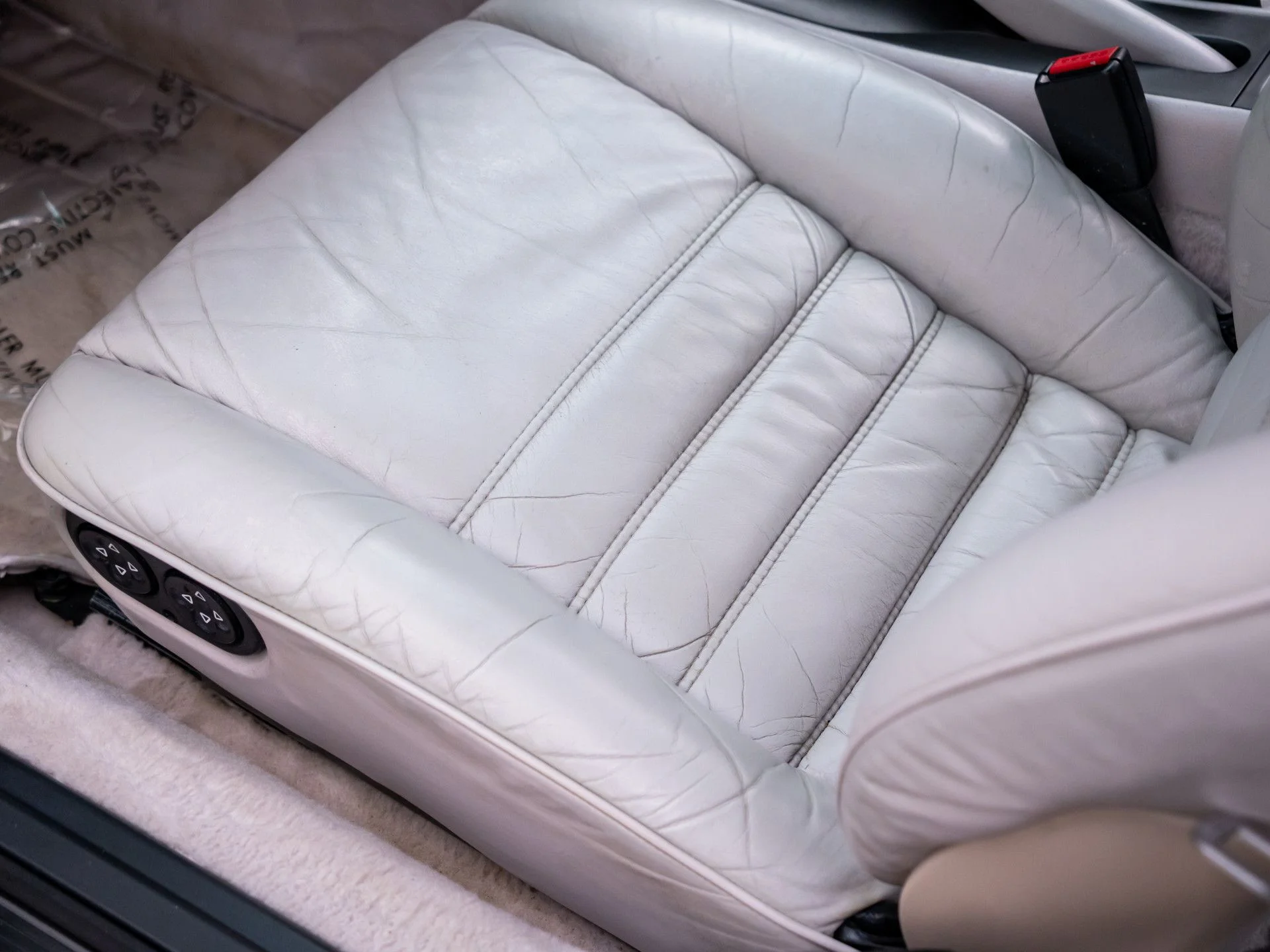 Used 1991  Porsche Carrera image 16